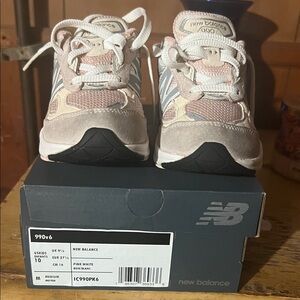 New Balance Kids' 990v6 Pink and White Sneakers